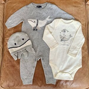 NWT GAP Baby - Adorable Knitted Whale Set + Hat